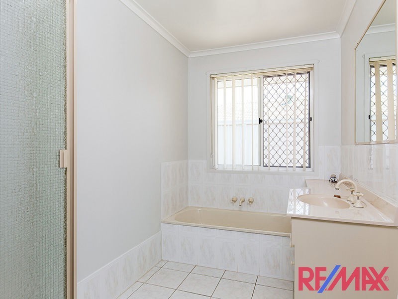 13 Winter Rd, Kallangur QLD 4503