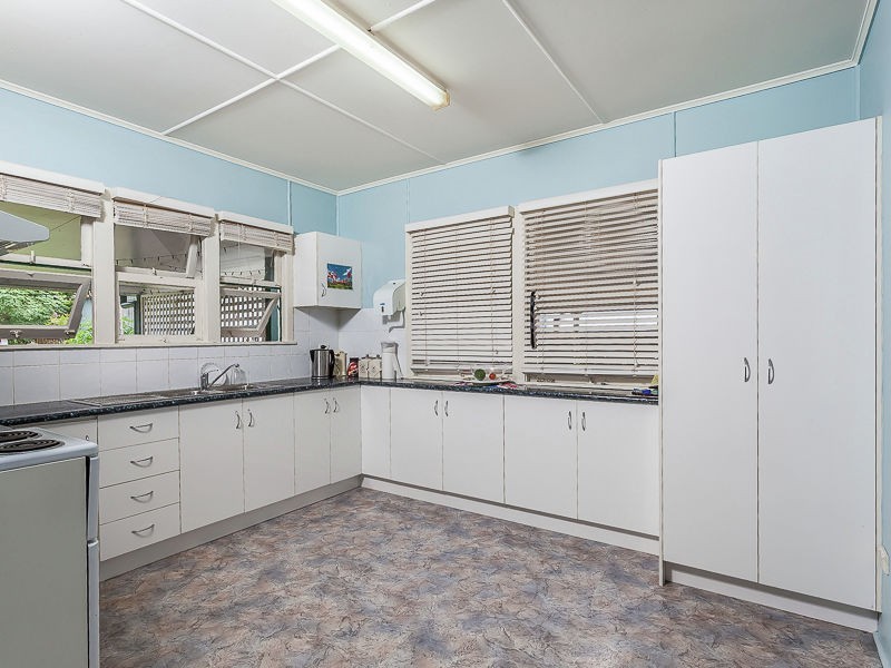 25 Station Avenue, Northgate QLD 4013