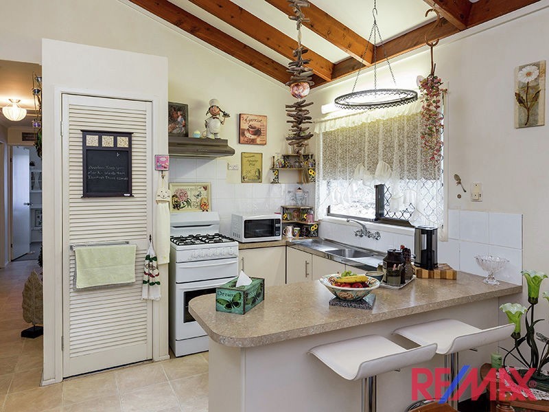 32 Sylvester Dr, Kallangur QLD 4503