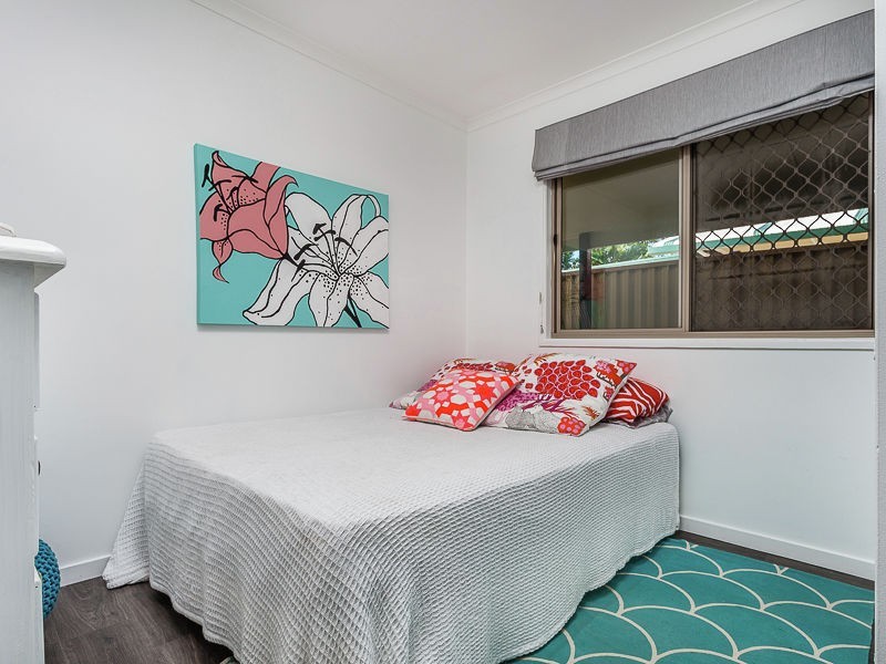54 Sportsground St, Redcliffe QLD 4020