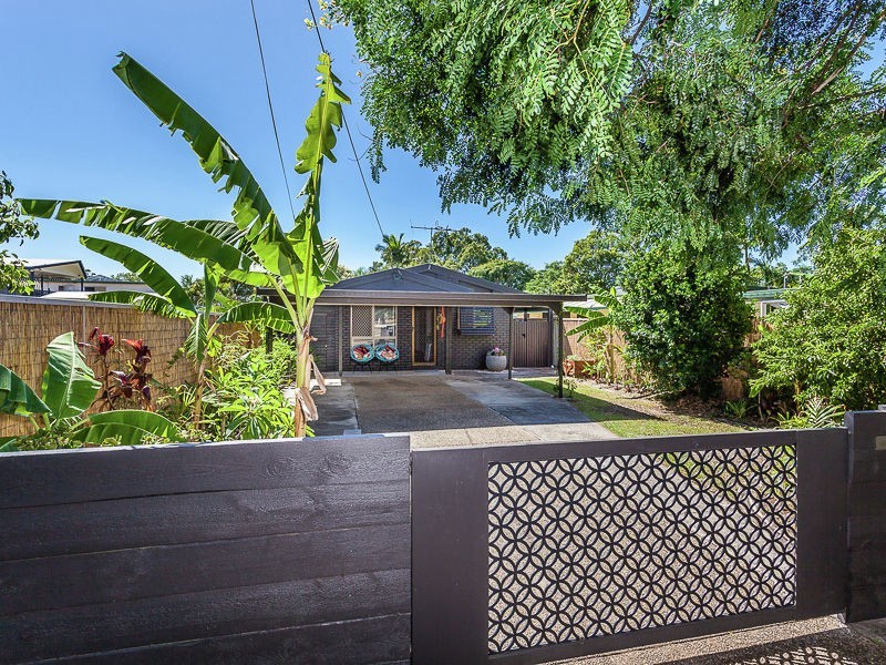 54 Sportsground St, Redcliffe QLD 4020