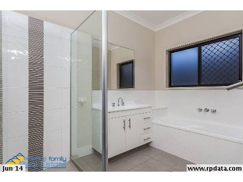 20 Dunes Crescent, North Lakes QLD 4509