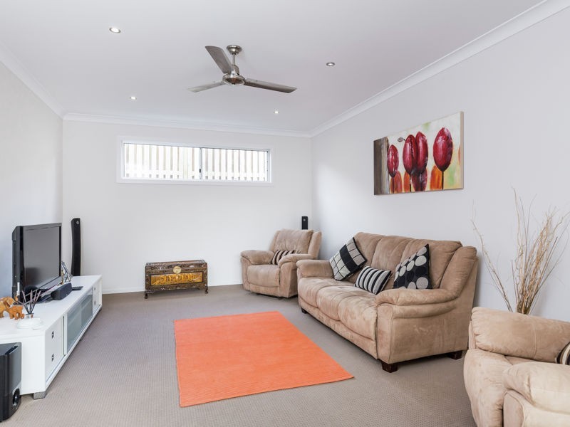 32 Wedgetail Circuit, Narangba QLD 4504