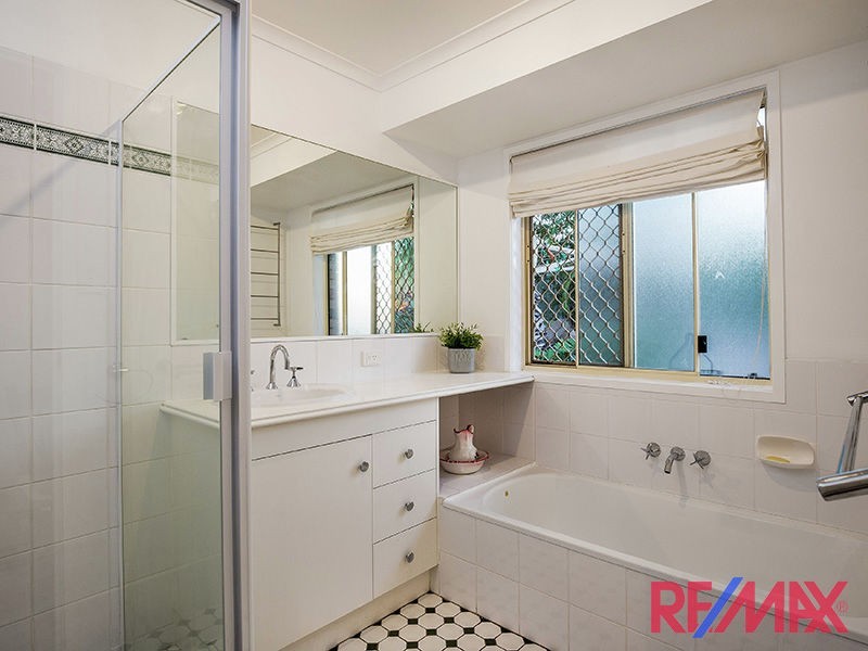 104-106 Hawthorn Rd, Burpengary QLD 4505