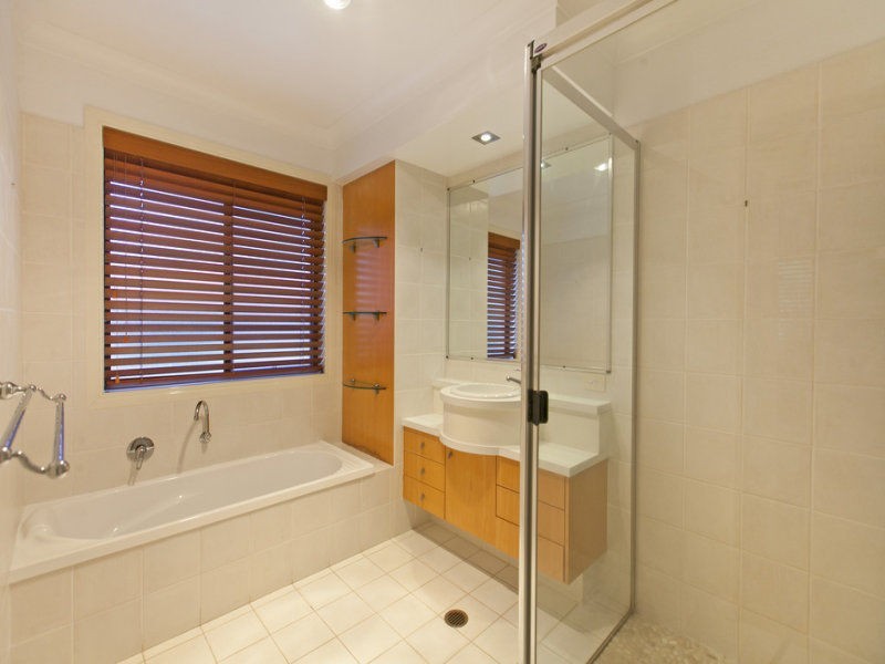 9 Bertson Crescent, Wellington Point QLD 4160