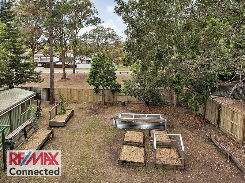 9 Alrex St, Everton Hills QLD 4053