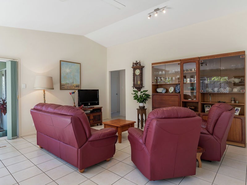 18 Gannet Cct, North Lakes QLD 4509