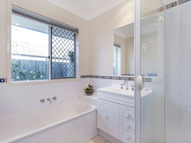 18 Gannet Cct, North Lakes QLD 4509