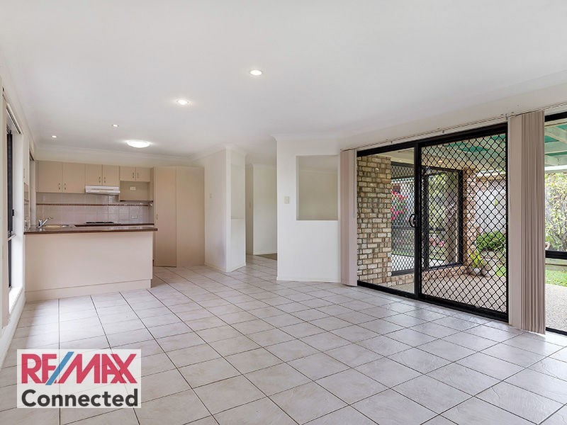 7 Mowbray Court, Kallangur QLD 4503