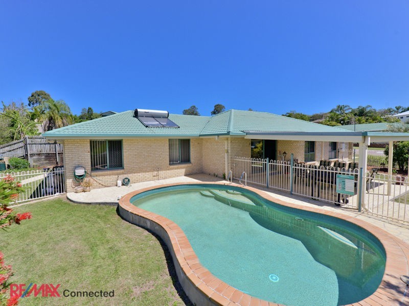 53 Hillenvale Ave, Arana Hills QLD 4054