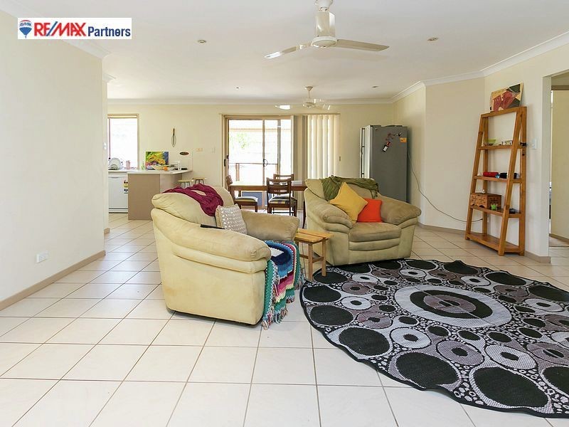 2/36A Tavistock Street, Torquay QLD 4655
