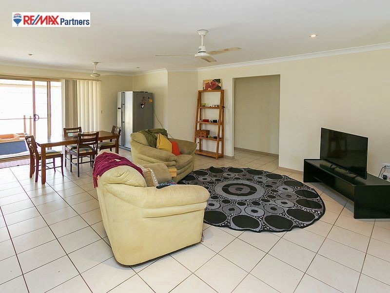 2/36A Tavistock Street, Torquay QLD 4655