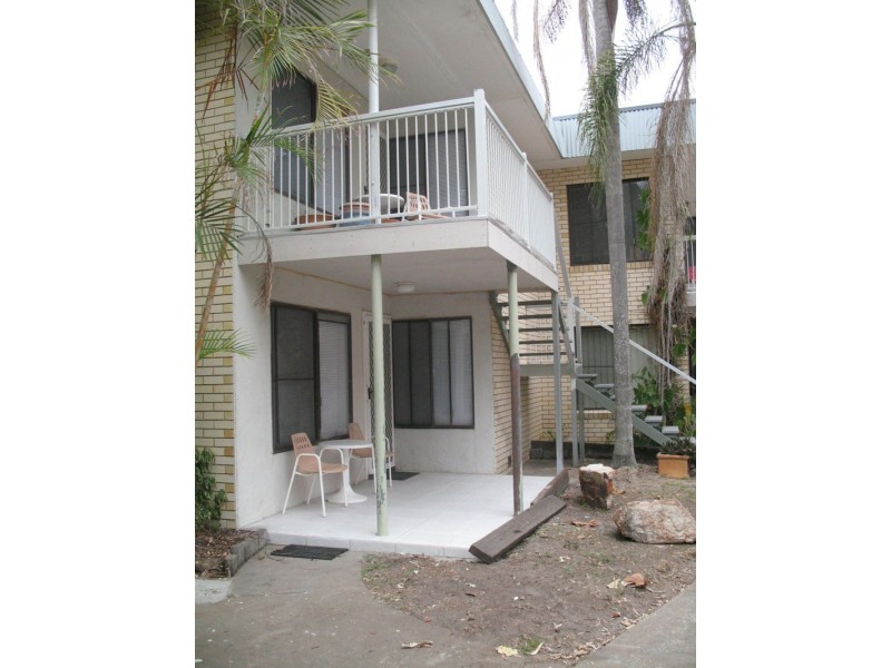 3/480 Charlton Esplanade, Torquay QLD 4655