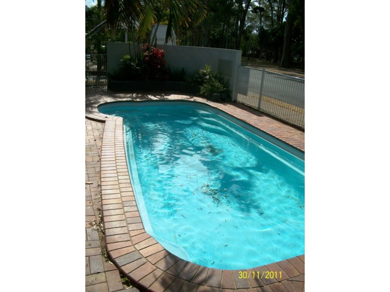 3/480 Charlton Esplanade, Torquay QLD 4655