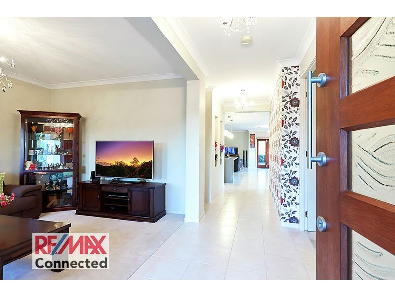 2 Satinay Parade, North Lakes QLD 4509