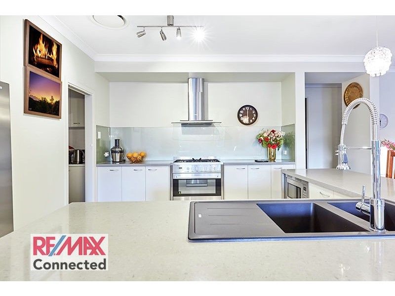 2 Satinay Parade, North Lakes QLD 4509