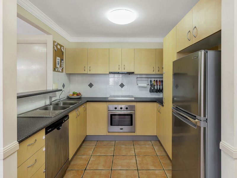 2/11 Eastleigh Street,, Chermside QLD 4032