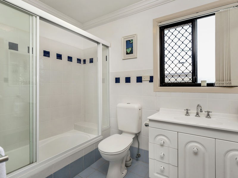 2/11 Eastleigh Street,, Chermside QLD 4032