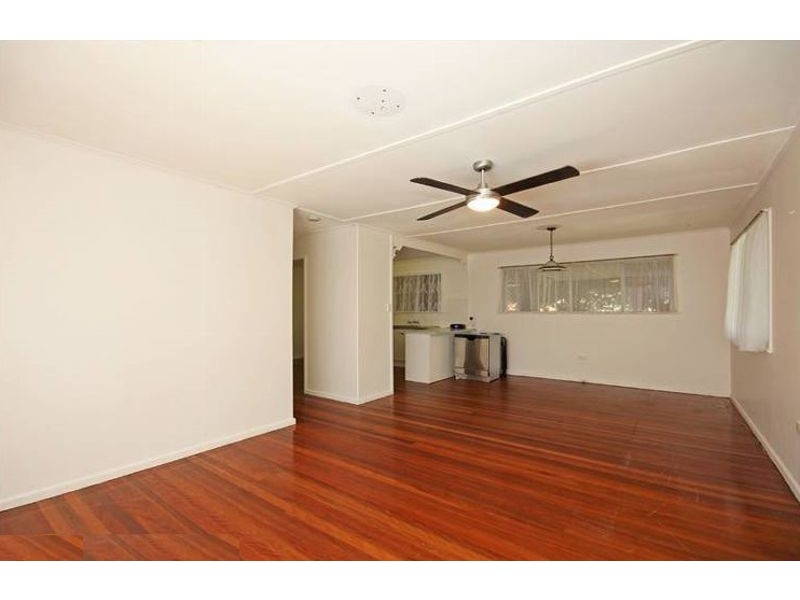 172 School Road, Kallangur QLD 4503