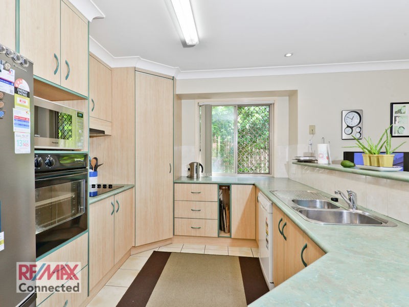 4 Southerden Drive, North Lakes QLD 4509