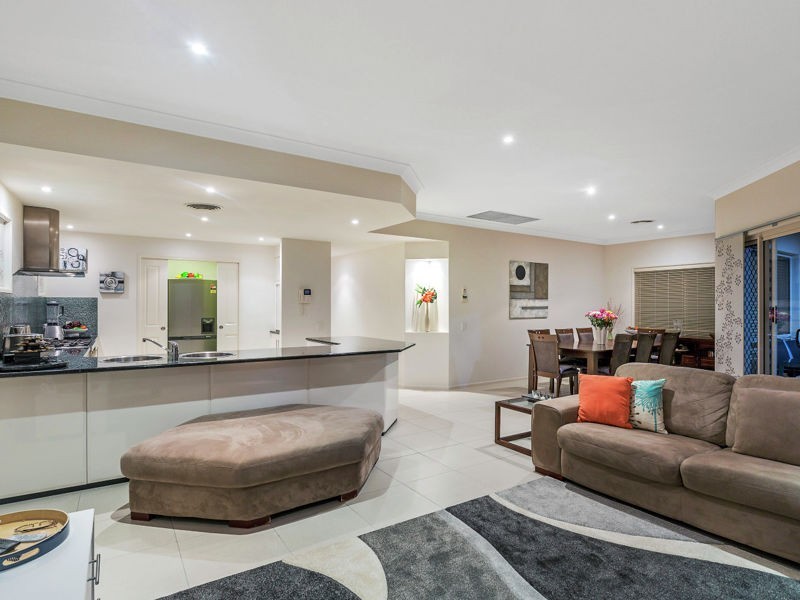53 Lionheart Crescent, Newport QLD 4020
