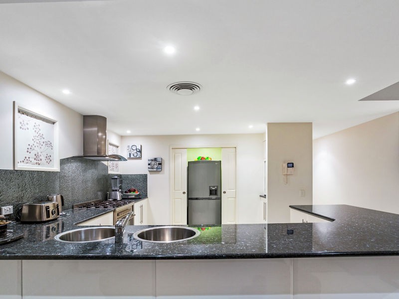 53 Lionheart Crescent, Newport QLD 4020
