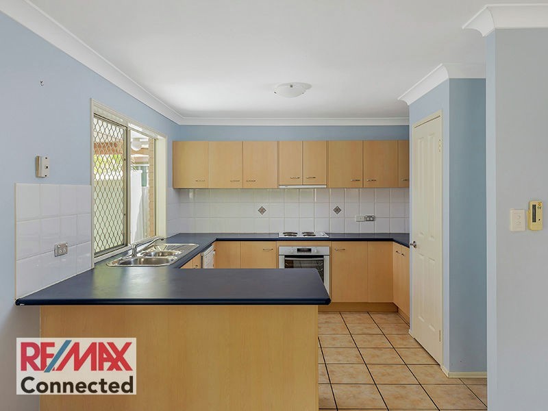 33 Southerden Drive, North Lakes QLD 4509