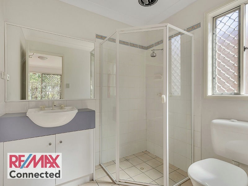 33 Southerden Drive, North Lakes QLD 4509