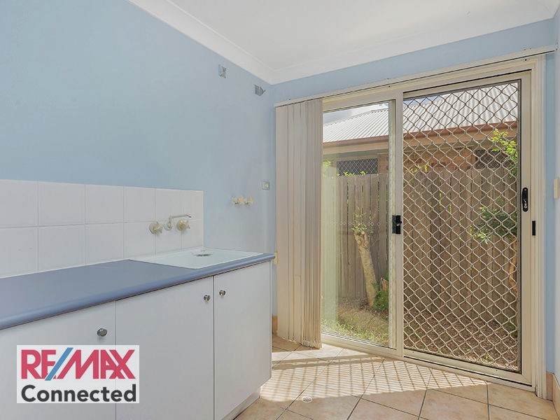 33 Southerden Drive, North Lakes QLD 4509