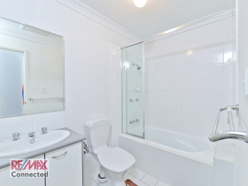 27 Heathwood St, Taigum QLD 4018