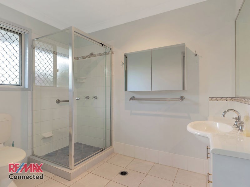 22 Allister Crescent, Rothwell QLD 4022