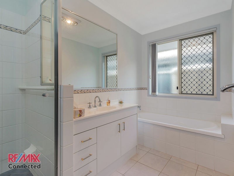 22 Allister Crescent, Rothwell QLD 4022