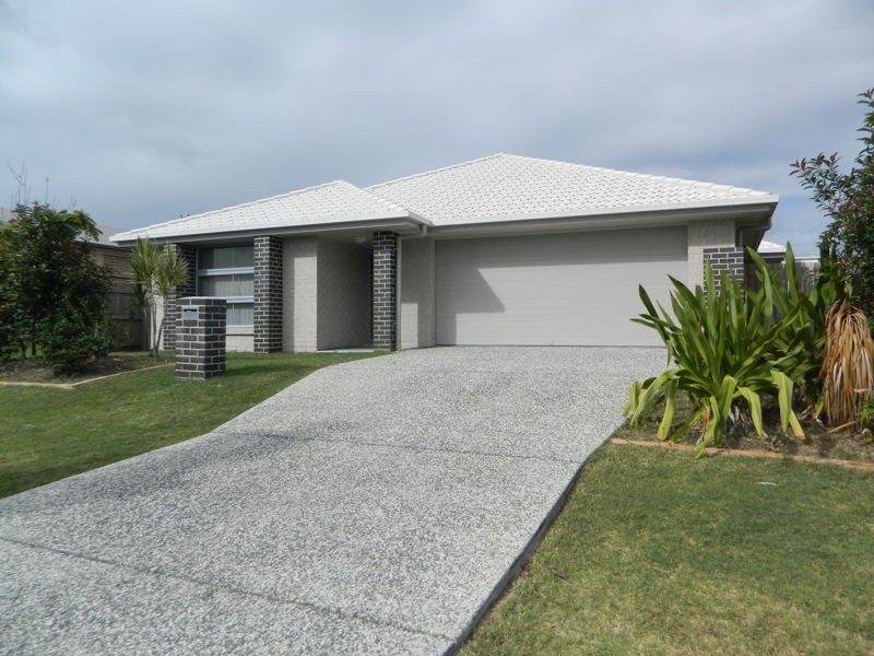 14 Hubner Dr, Rothwell QLD 4022