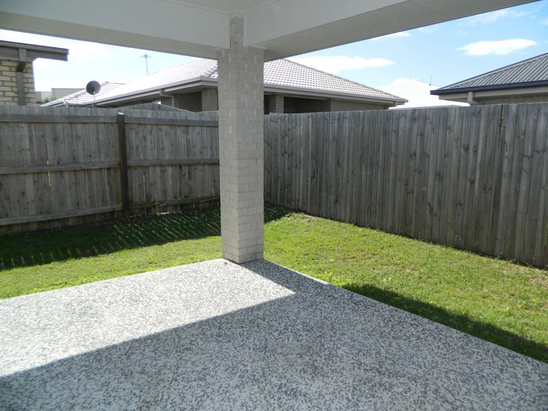 14 Hubner Dr, Rothwell QLD 4022