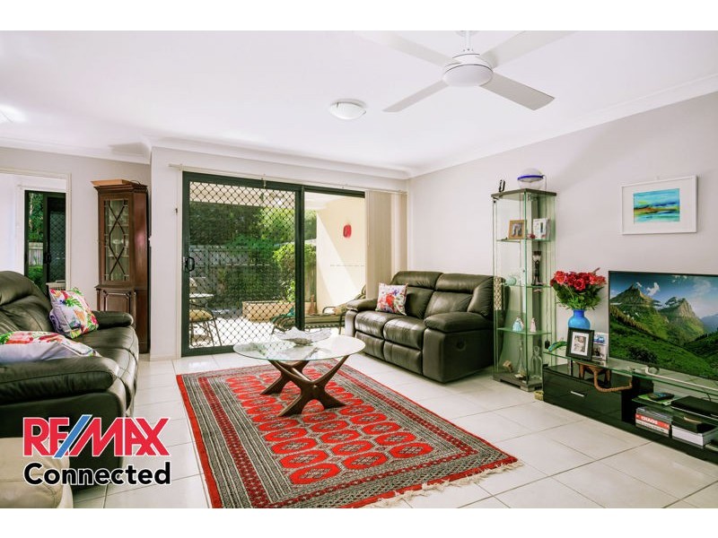 1/4 Lady Bowen Parade, Rothwell QLD 4022