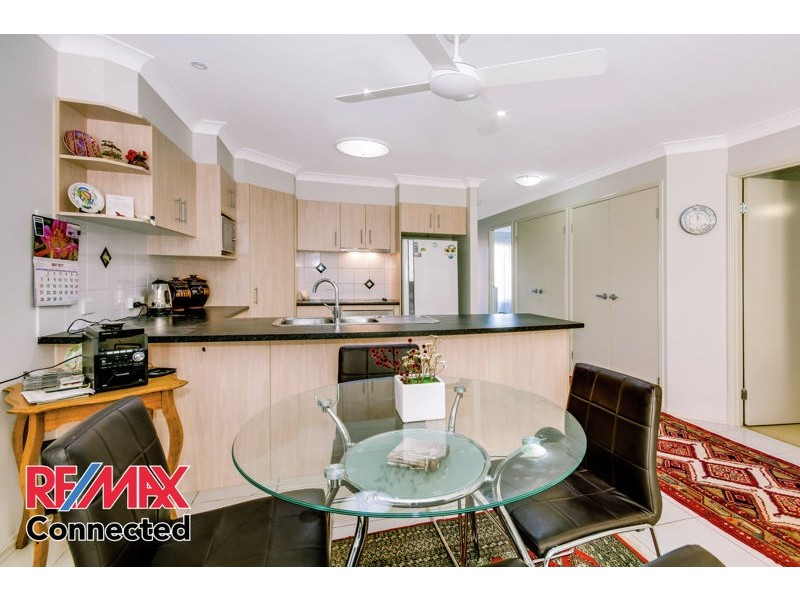 1/4 Lady Bowen Parade, Rothwell QLD 4022