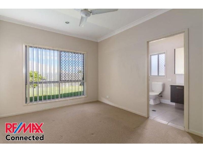 22 Riviera Cres, North Lakes QLD 4509
