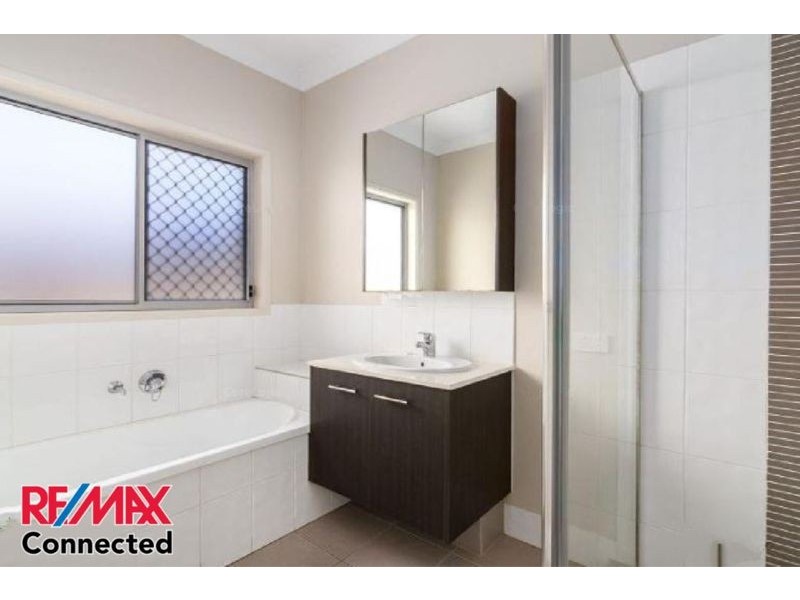 22 Riviera Cres, North Lakes QLD 4509