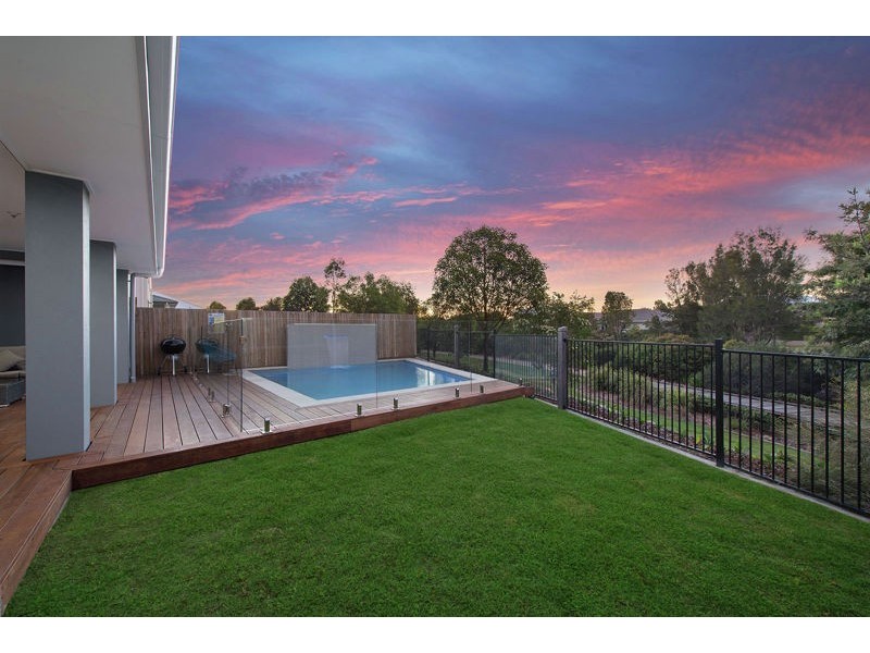 70 Birkdale Cct, North Lakes QLD 4509