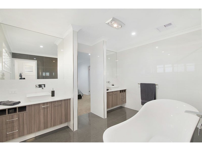 70 Birkdale Cct, North Lakes QLD 4509