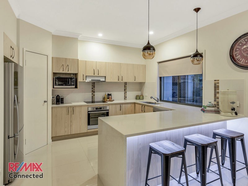 12 Thomson Close, North Lakes QLD 4509