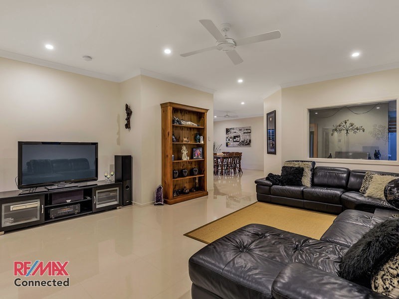 12 Thomson Close, North Lakes QLD 4509