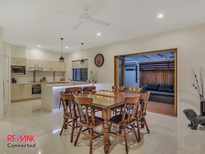 12 Thomson Close, North Lakes QLD 4509