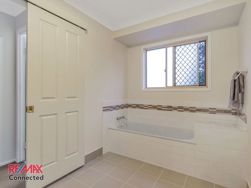 22 Greygum Ct, Rothwell QLD 4022