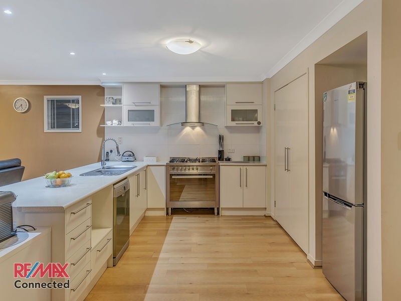 9 RILEY CT, North Lakes QLD 4509