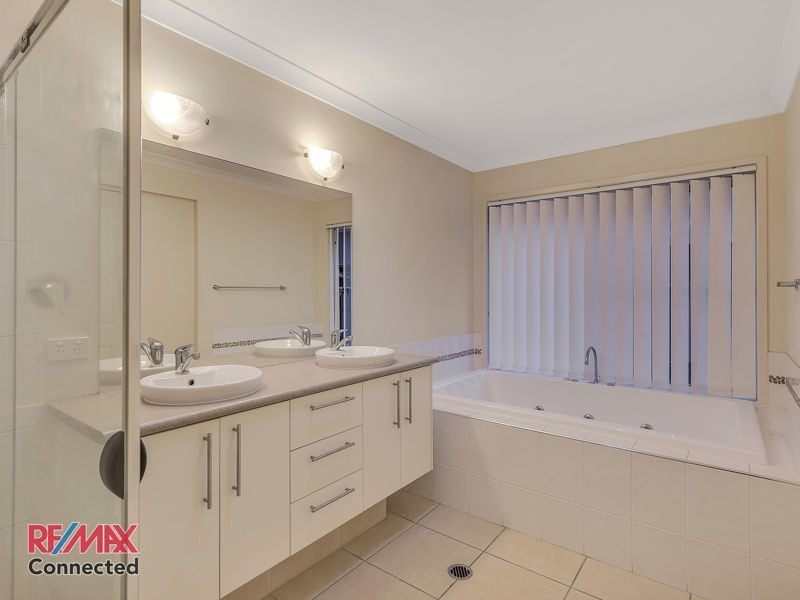9 RILEY CT, North Lakes QLD 4509