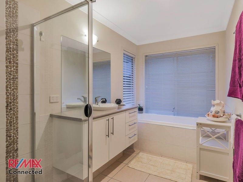 9 RILEY CT, North Lakes QLD 4509
