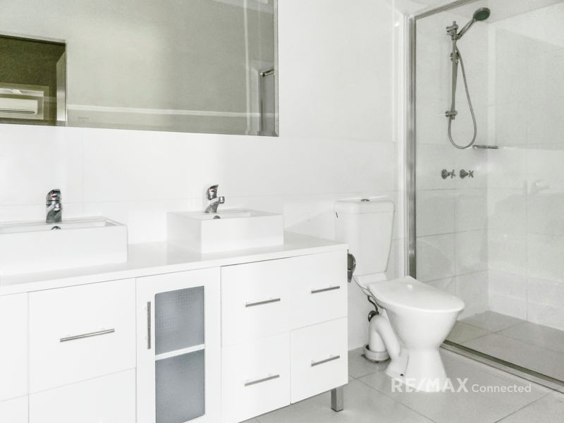 43b Higgs Street, Rothwell QLD 4022
