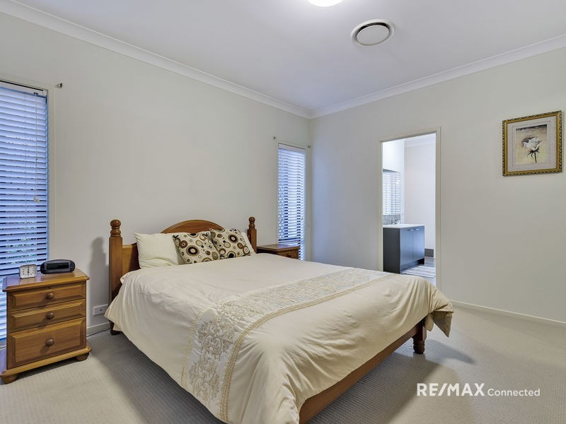 17 Waterway Crescent, Murrumba Downs QLD 4503