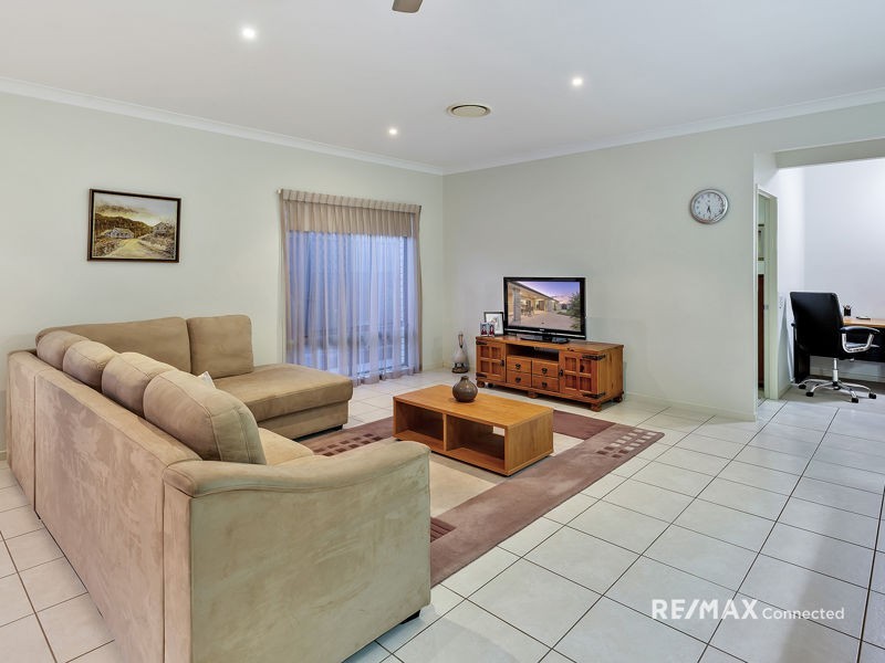 17 Waterway Crescent, Murrumba Downs QLD 4503